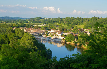 Wall Mural - Die Dordogne im Bordelais