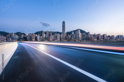 Zdjęcie XXL miejska droga z panoramicznym widokiem na miasto