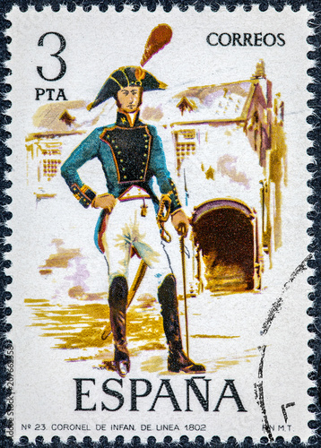 Fotografía stamp printed in Spain shows Colonel of infantry line 1802