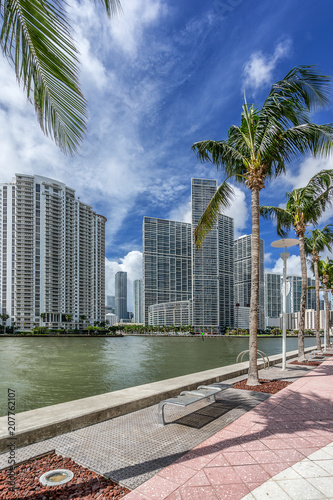 Plakat Rzeczny spacer wzdłuż Miami rzeki w Miami Floryda