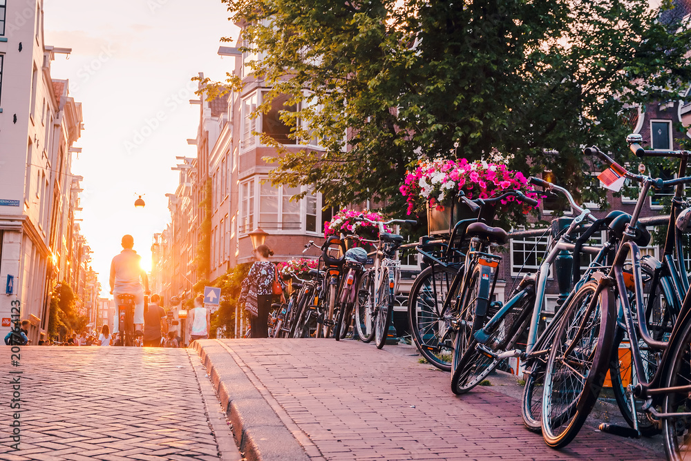 Obraz na płótnie sunset on the streets and canals of Amsterdam w salonie