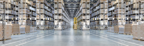 Fotografía Huge distribution warehouse with high shelves