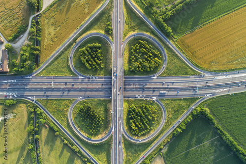 Fotomural Cloverleaf interchange seen from above