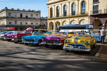 HABANA, CUBA-JANUARY 12: Old Car On January 12, 2018 In Habana, Cuba. Old Car On The City Street