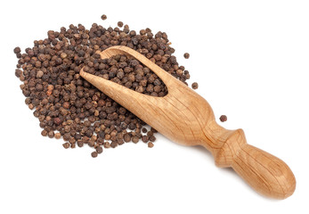 Wall Mural - black pepper isolated on white background