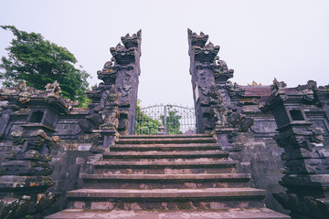 Wall Mural - Architecture, traveling and religion. Hindu temple in Bali, Indonesia.