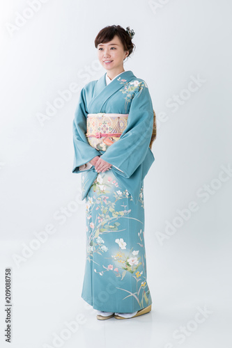 着物姿の女性 笑顔 Buy This Stock Photo And Explore Similar Images At Adobe Stock Adobe Stock