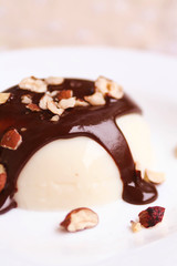 Vanilla panna cotta with chocolate