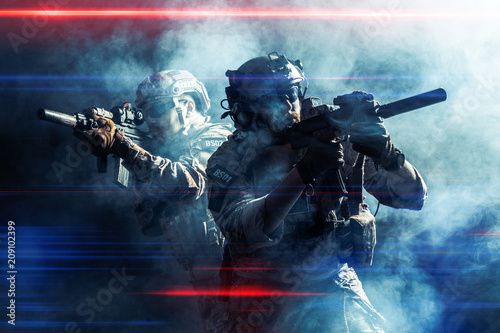 Fotomural Group of security forces in Combat Uniforms with rifles