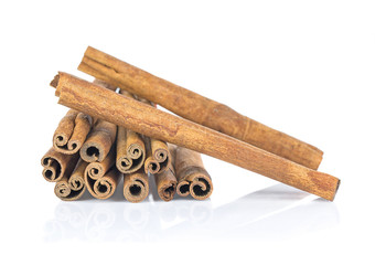 Canvas Print - Cinnamon sticks isolated on white background