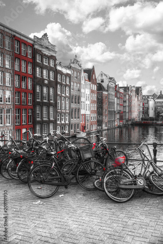  Plakat Amsterdam   tradycyjne-stare-budynki-w-amsterdamie