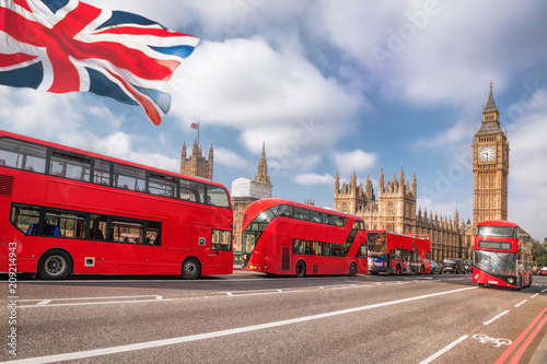 Dekoracja na wymiar  symbole-londynu-z-big-ben-double-decker-bus-i-czerwonymi-budkami-telefonicznymi-w-anglii-wielkiej-brytanii