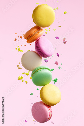 Photographie Macaron Dessert. Colorful Macaroons Flying