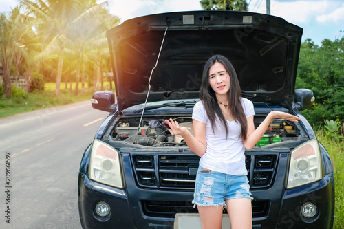 how to help someone buy a car