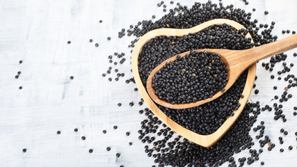 Black beluga lentil seeds