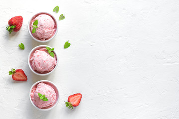 Canvas Print - Strawberry ice cream