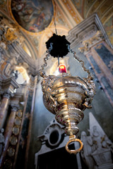 ewiges licht in einer kirche