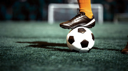 Ball auf dem Fussballplatz