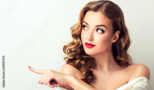 Fotomural Woman surprise showing product