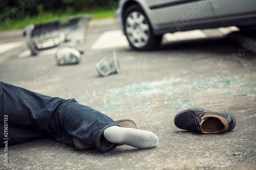 Fotografía Close-up of dead victim of a traffic incident after hit with a car