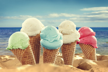 Wall Mural - icecream and beach 