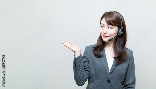 女性オペレーター Stock 写真 Adobe Stock 女性オペレーター Stock 写真 Adobe Stock