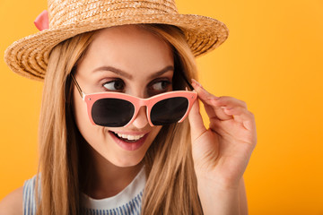 Poster - Close up portrait of a cheerful young blonde woman