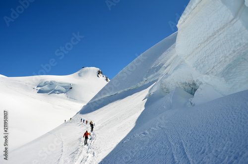 Fotografie, Obraz Seracco con alpinisti sul Monte Rosa (verso Capanna Margherita)
