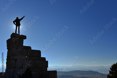 Fotografiet successful leader, innovative and strong posture