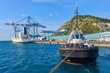© Alexey Seafarer - Tug boat with towing rope