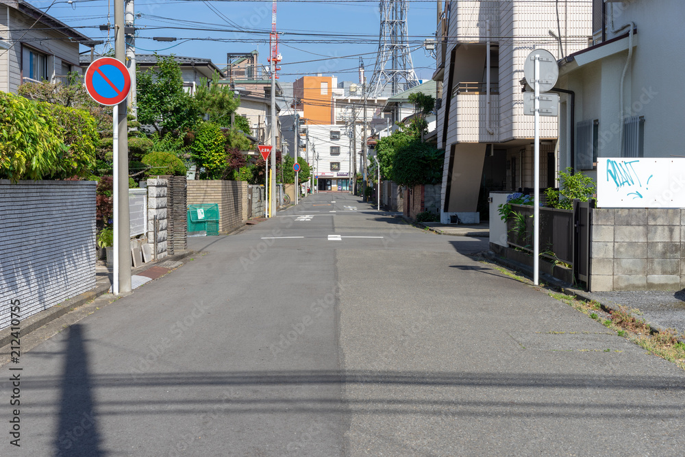 日本の住宅街の風景 Stock Photo | Adobe Stock