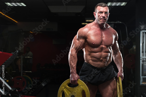Model naked Fitness posing