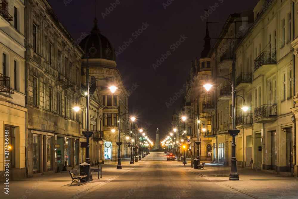 Obraz na płótnie Piotrkowska street at night in Lodz city, Lodzkie, Poland w salonie