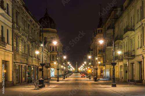 Obrazy Łódź  ulica-piotrkowska-noca-w-miescie-lodz-lodzkie-polska