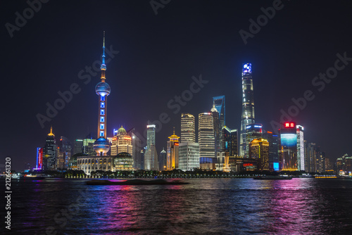 Plakat Szanghaj miasta linia horyzontu i Huangpu rzeka, Szanghaj Chiny