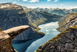 Fototapeta  - Trolltunga Norwegen - Wandern im Urlaub