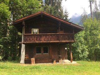 Wall Mural - alte Hütte im Wald