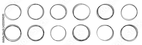Fotografía Creative vector illustration of hand drawning circle line sketch set isolated on transparent background