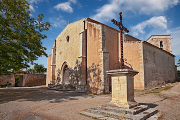 Wall Mural - Ménerbes, Vaucluse, Provence, France: the medieval church of Saint-Luc