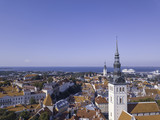 Fototapeta Miasto - Scenic summer aerial panorama of the Old Town in Tallinn, Estonia