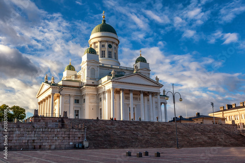 Fotografía Finland, Helsinki, view of the Cathedral and Senate Square at sunset