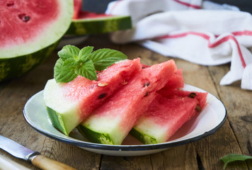 Canvas Print - Slices of ripe watermelon in a bowl   