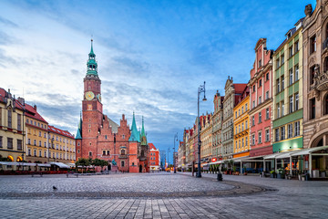 Wall Mural - Colorful houses and historic Town Hall building on Rynek square at dusk in Wroclaw, Poland