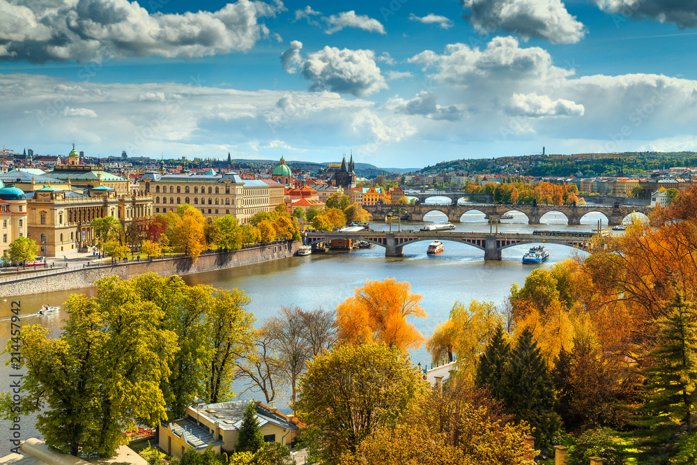 Obraz na płótnie Fantastic autumn panorama with famous Prague city, Czech Republic, Europe w salonie
