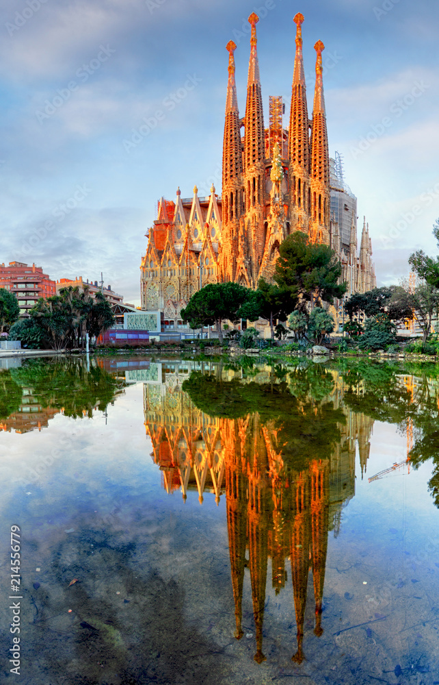 Obraz na płótnie Sagrada Familia in Barcelona, Spain. w salonie