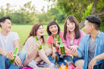 Canvas Print - people drink beer