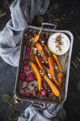 Carottes Rôties, Radis Rôtis , épices Dukkah et Sauce Feta 