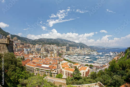 Photographie historic; mountain; old; sky; famous; panorama; roof; rich; principality; bay; s