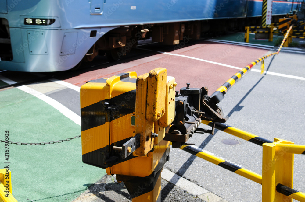 踏切の遮断機 Stock Photo | Adobe Stock
