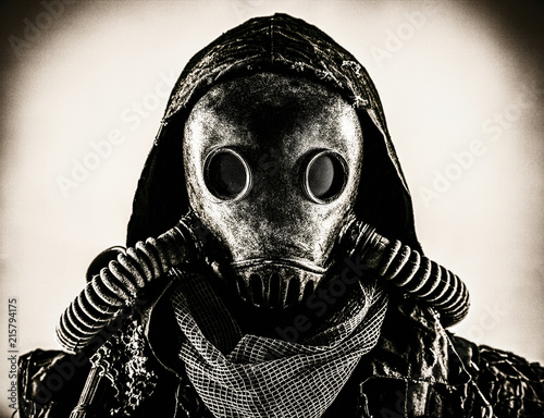 Fotomural Close up portrait of nuclear post-apocalypse survivor, living underground mutant